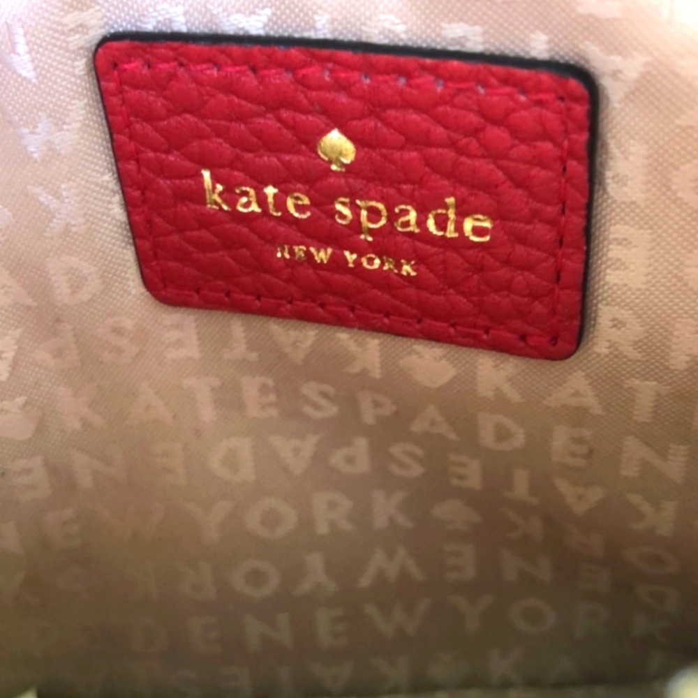 Kate Spade Thin Leather Wristlet.  Excellent condition. - Picture 2 of 5
